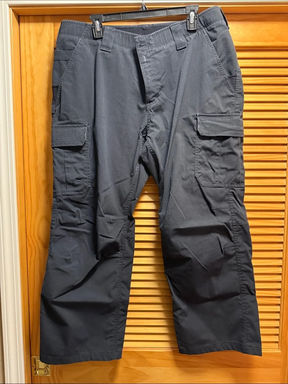Under Armour Men’s Cargo Pants in Navy Blue- Tactical Utility Workwear 38x32